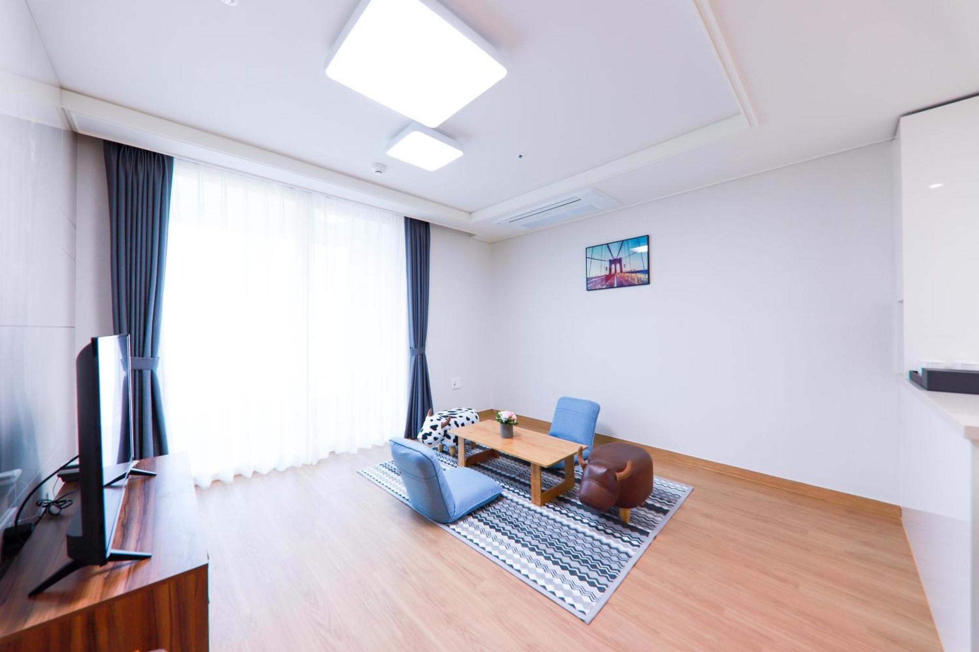 Geoje Leein Stay Hotel Ngoại thất bức ảnh