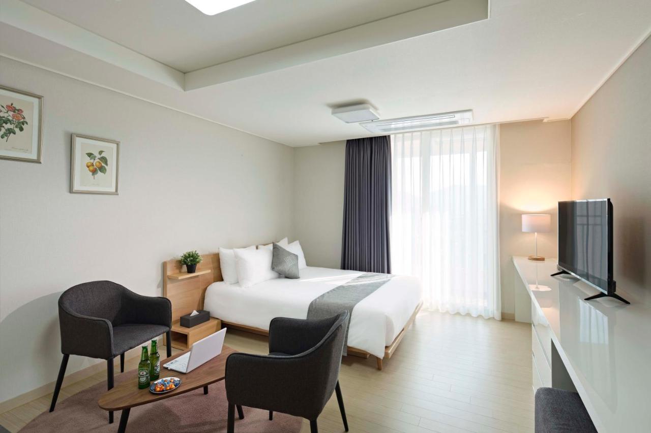 Geoje Leein Stay Hotel Ngoại thất bức ảnh