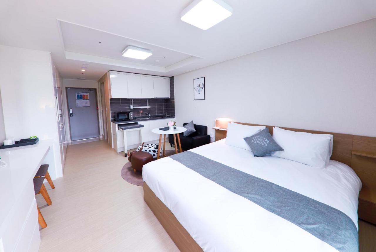 Geoje Leein Stay Hotel Ngoại thất bức ảnh