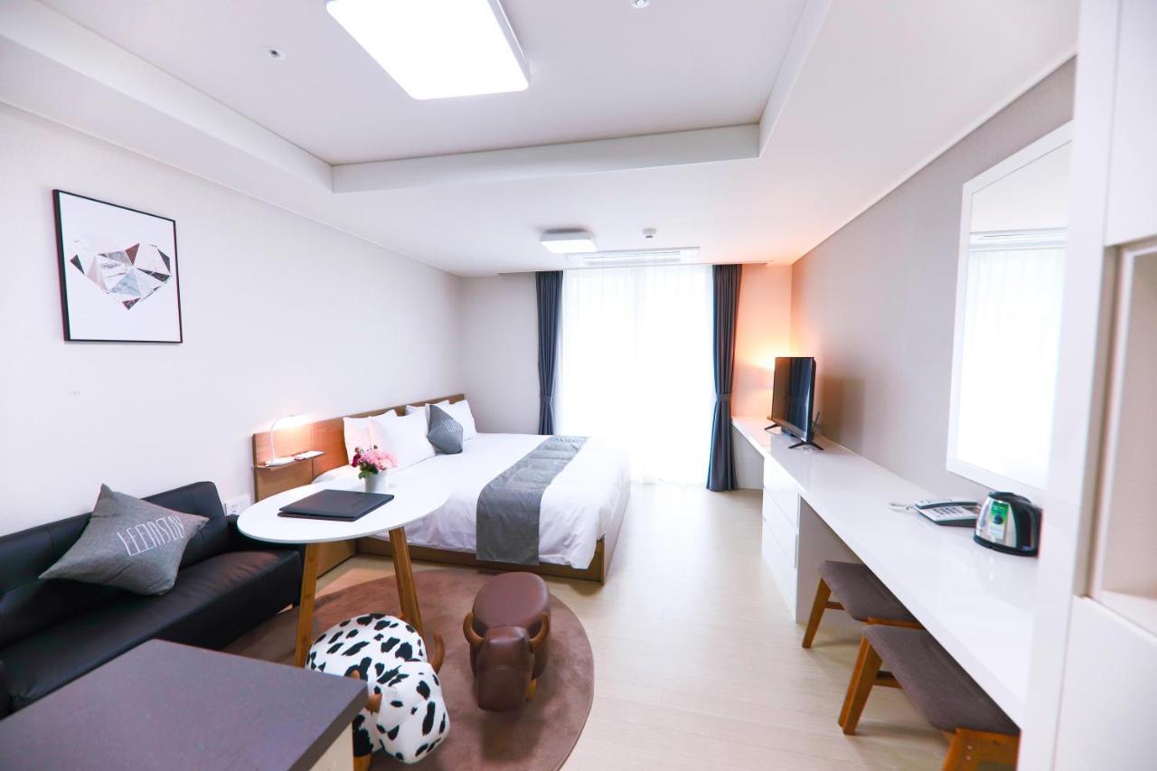 Geoje Leein Stay Hotel Ngoại thất bức ảnh